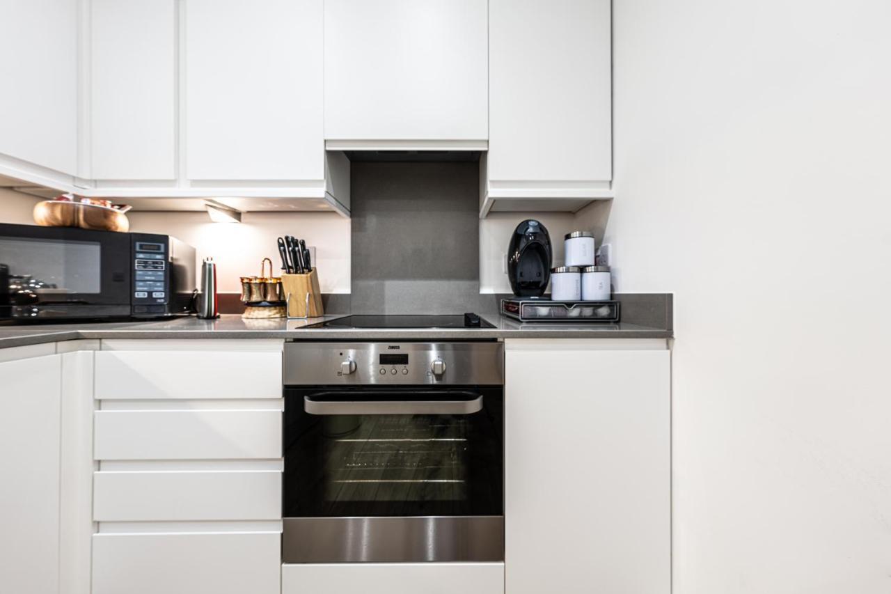 Mission Wave - Venture Apartment Staines-upon-Thames Esterno foto